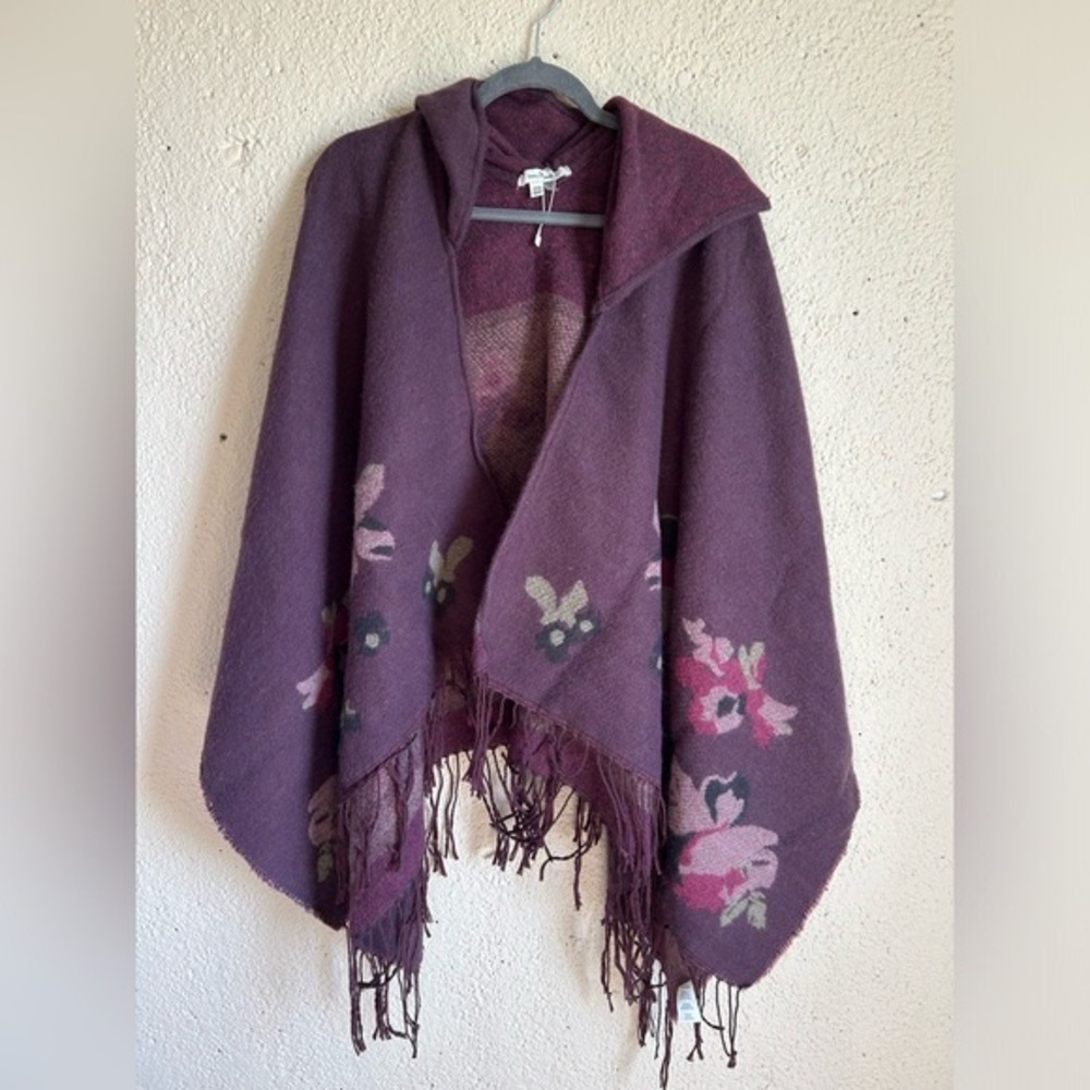 Simply noelle hooded fringe shawl one size